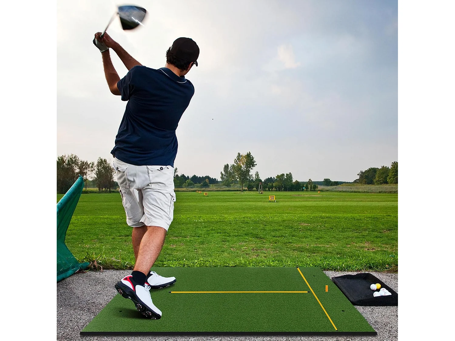 Golf afslagmat, 152 x 117 cm, golfoefenmat incl. 2 rubberen tees en 2 uitlijningsstaven, golfmat, voor binnen en buiten (152 x 117 cm, 25 mm)