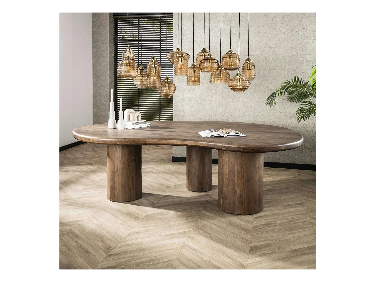 Table à manger design en bois d'acacia massif forme haricot 244 cm MYSORE