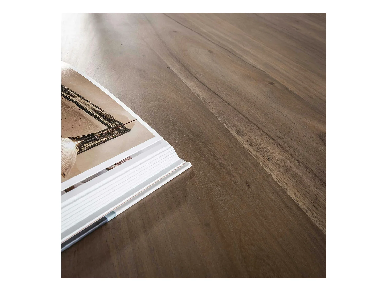 Table à manger design en bois d'acacia massif forme haricot 244 cm MYSORE