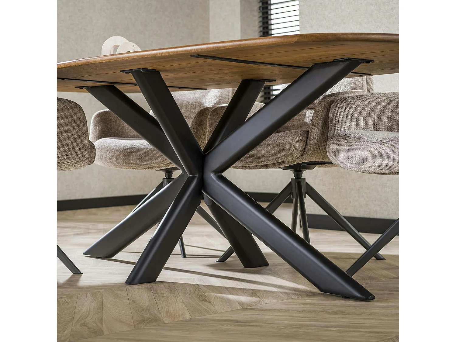 Table à manger moderne en bois de manguier avec pied central 215 cm CREEK