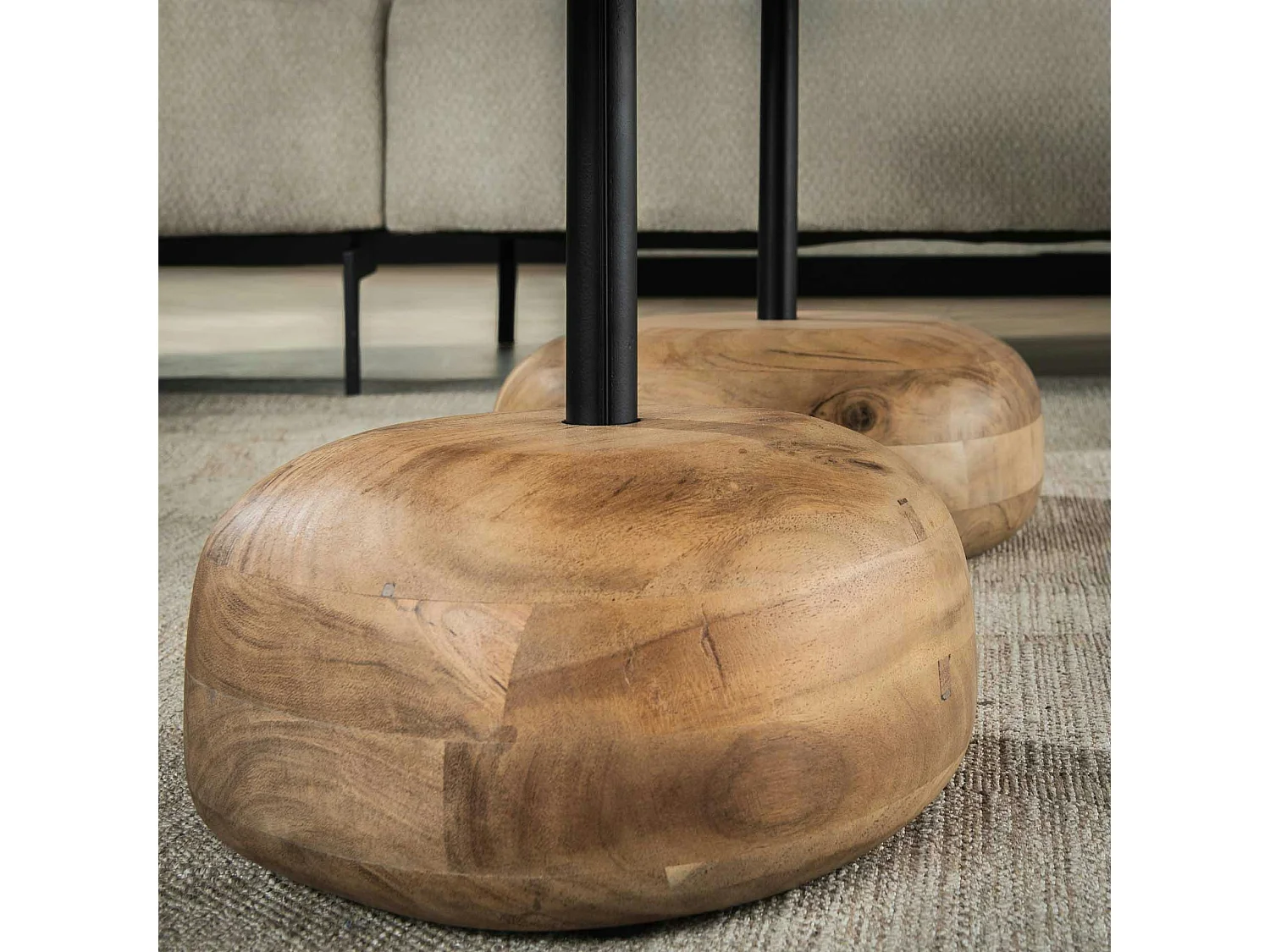 Table basse organique en bois d'acacia avec pied en bois sculpté (lot de 2) MELBOURNE