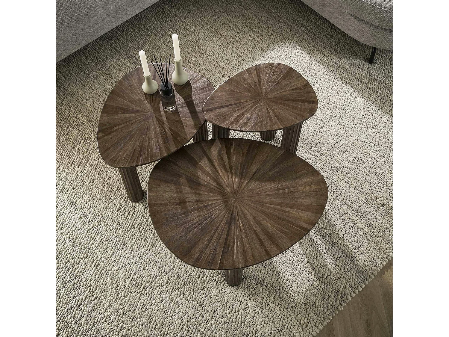 Table basse organique en bois de teck forme triangle (lot de 3) YOGY