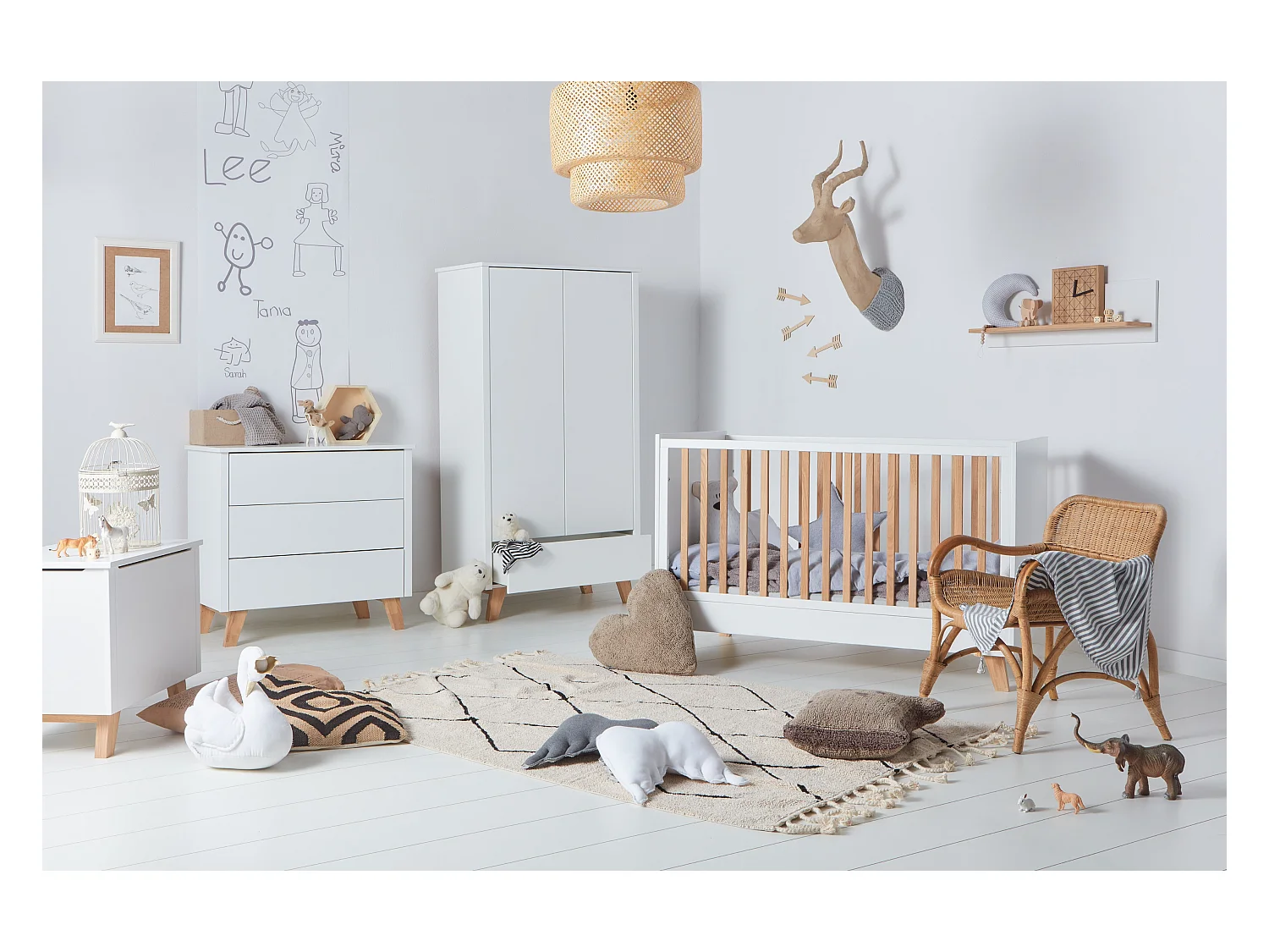 Kinderkommode Zara - minimalistisches Design und moderner Komfort