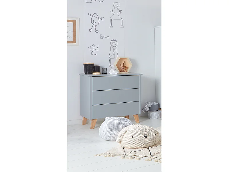 Kinderkommode Zara - minimalistisches Design und moderner Komfort
