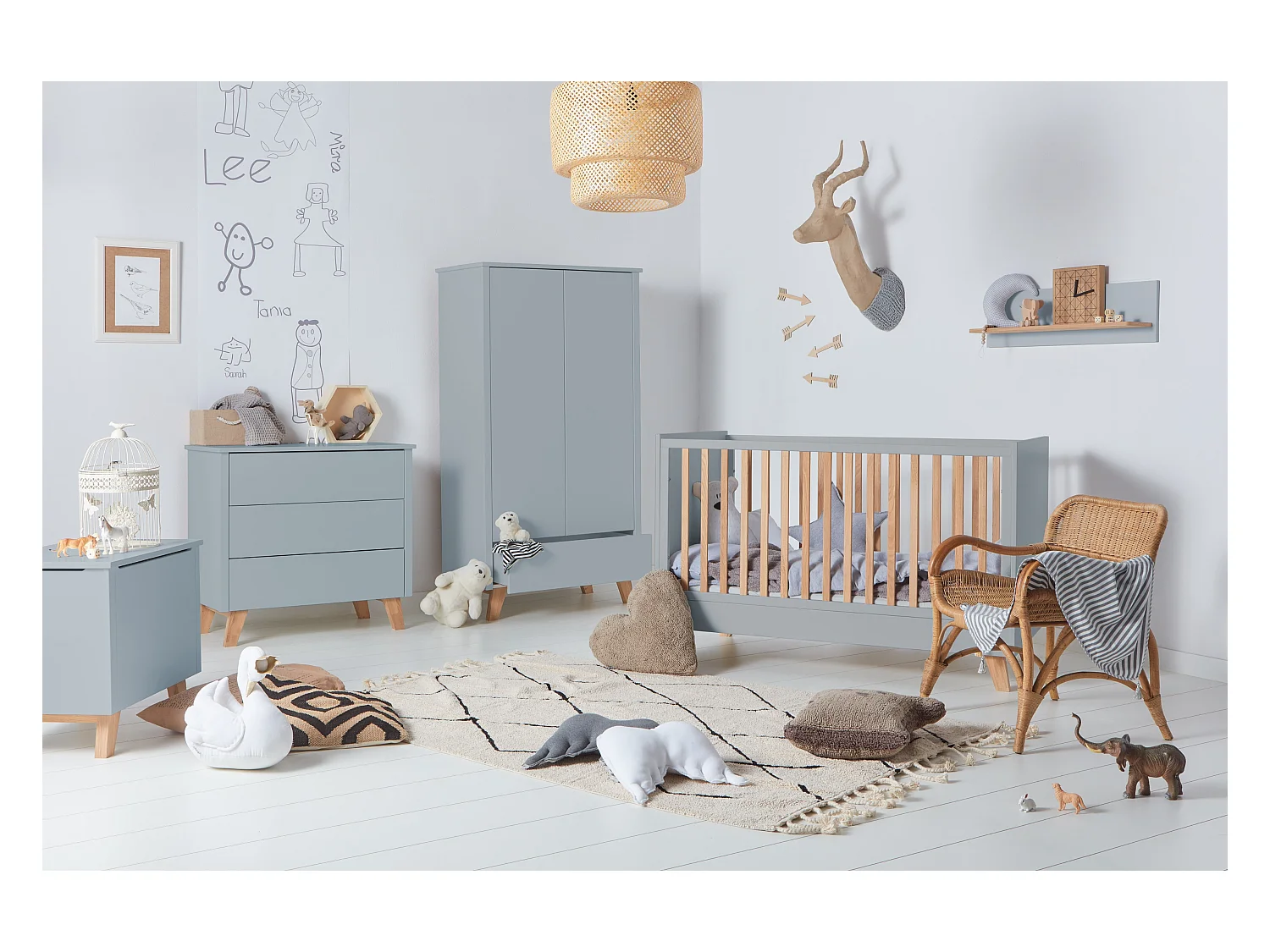 Kinderkommode Zara - minimalistisches Design und moderner Komfort