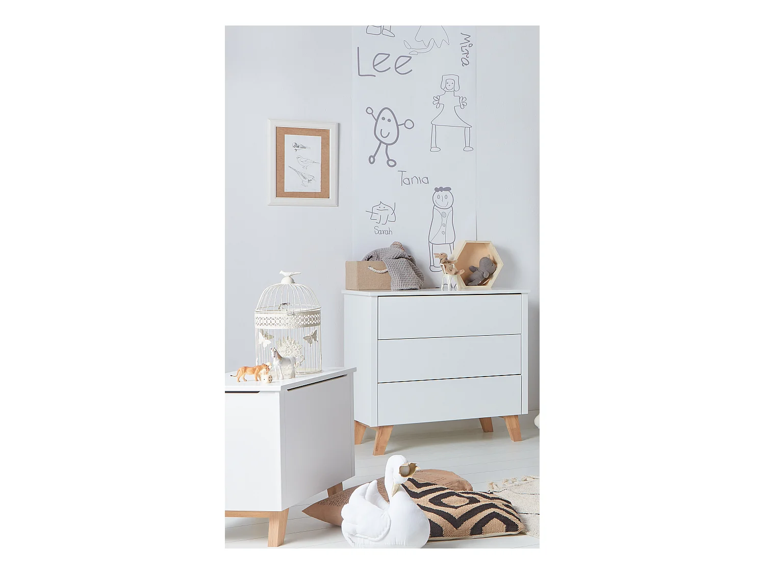 Spielzeugtruhe Zara - Sicherer und stilvoller Stauraum für Kinderzimmer