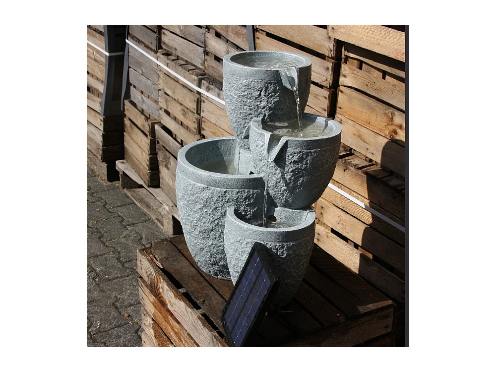 Fontaine solaire 4 étages 39 x 33 x 47 cm