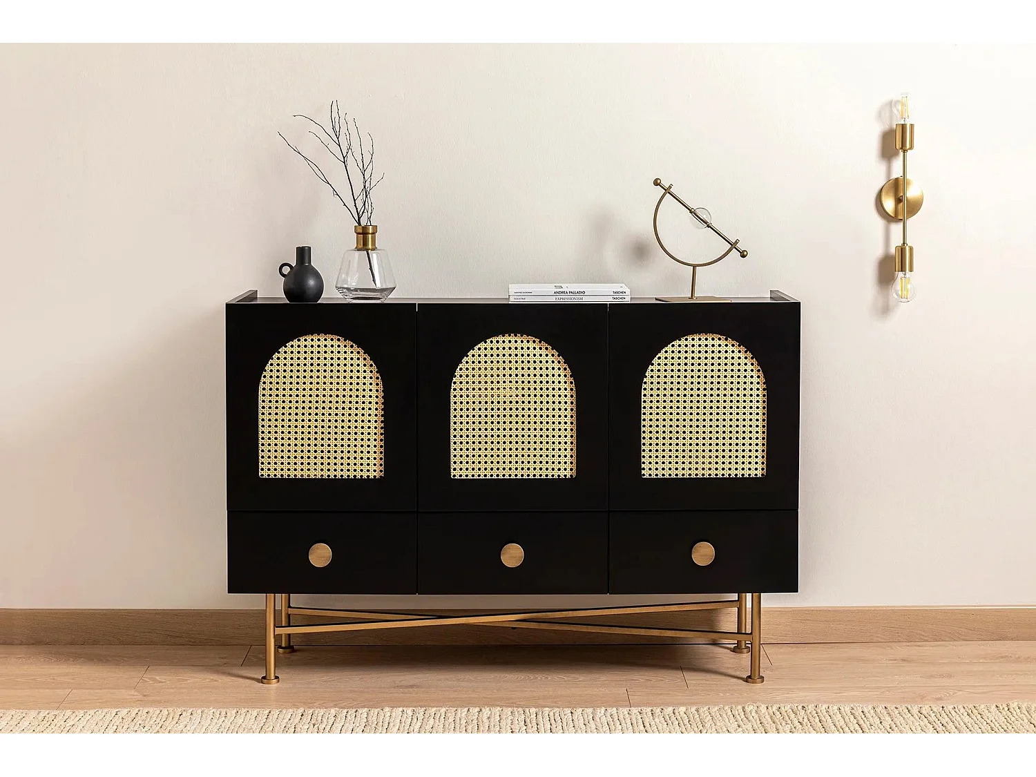 Aparador – 123 cm x 63 cm x 38 cm – Preto – Aglomerado