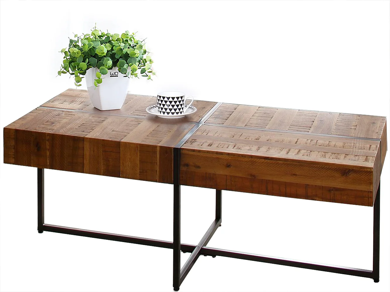 Table basse en marron acacia