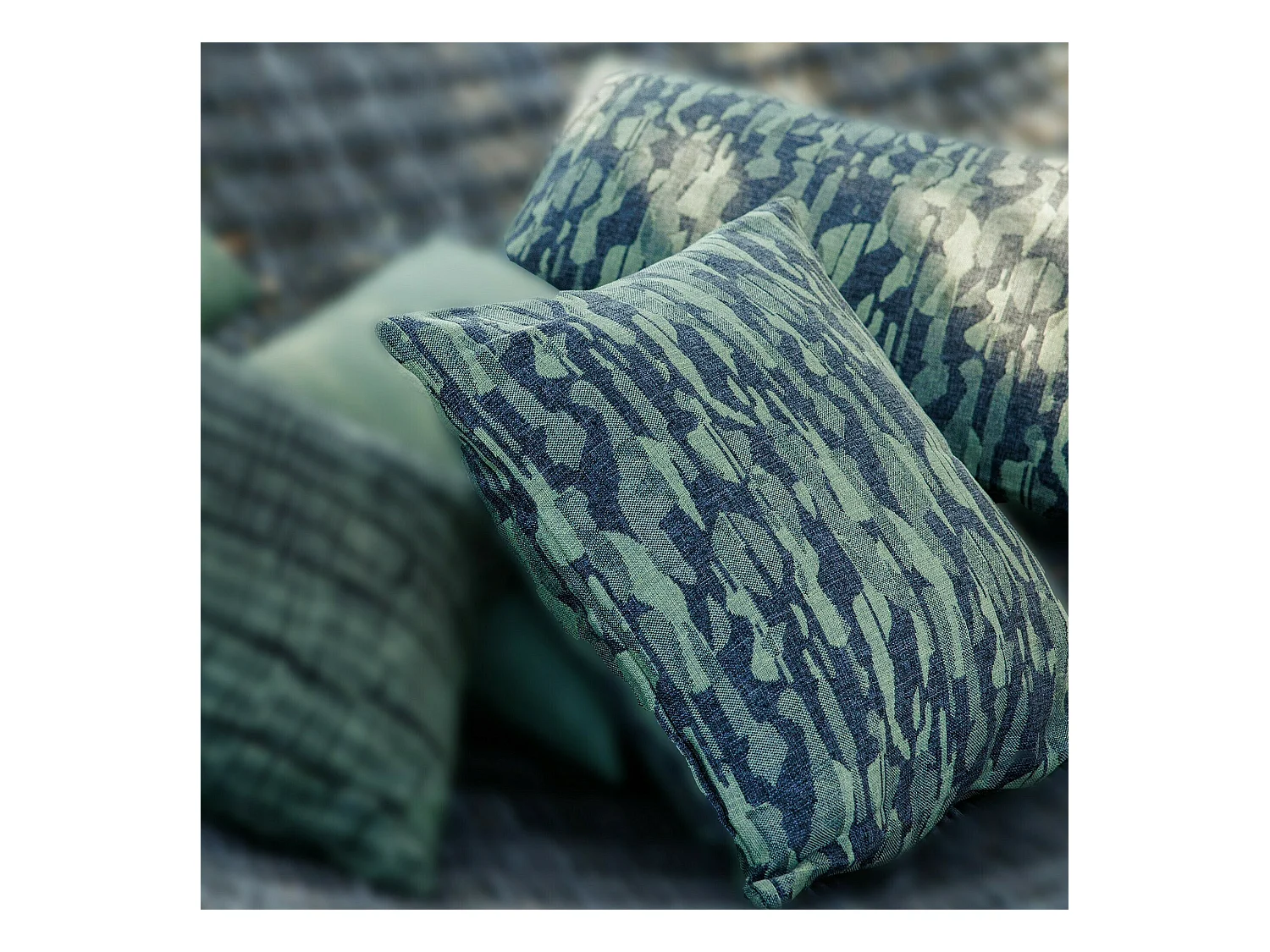 Housse de coussin 62x62 cm collection KALYMNOS tissu oléfine vert chanvre