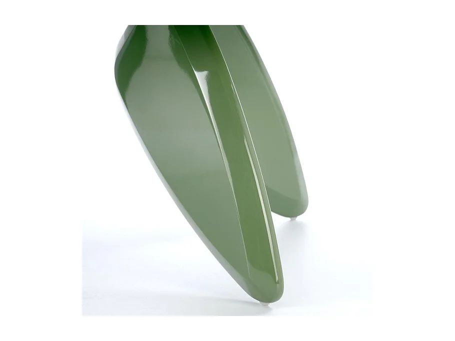 Mesa de centro lacada en verde claro 120 x 60 cm con patas de diseño ANGELINE