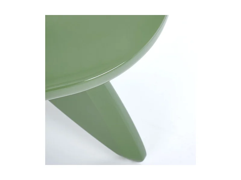 Mesa de centro lacada en verde claro 120 x 60 cm con patas de diseño ANGELINE