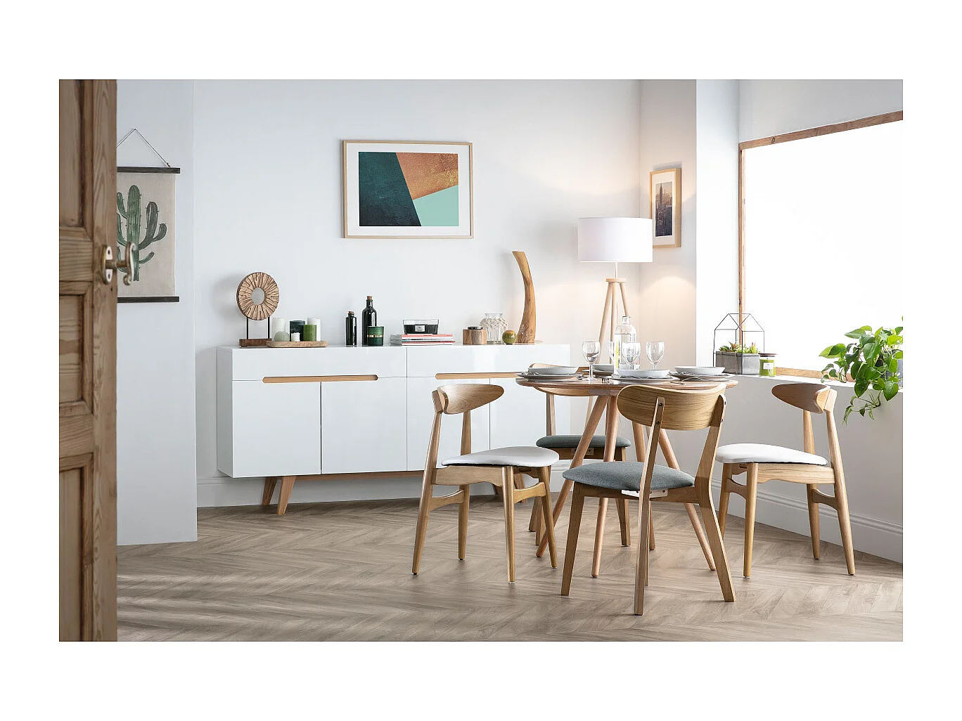 Sideboard Skandinavienstil Weiß glänzend und Esche 180 cm MELKA