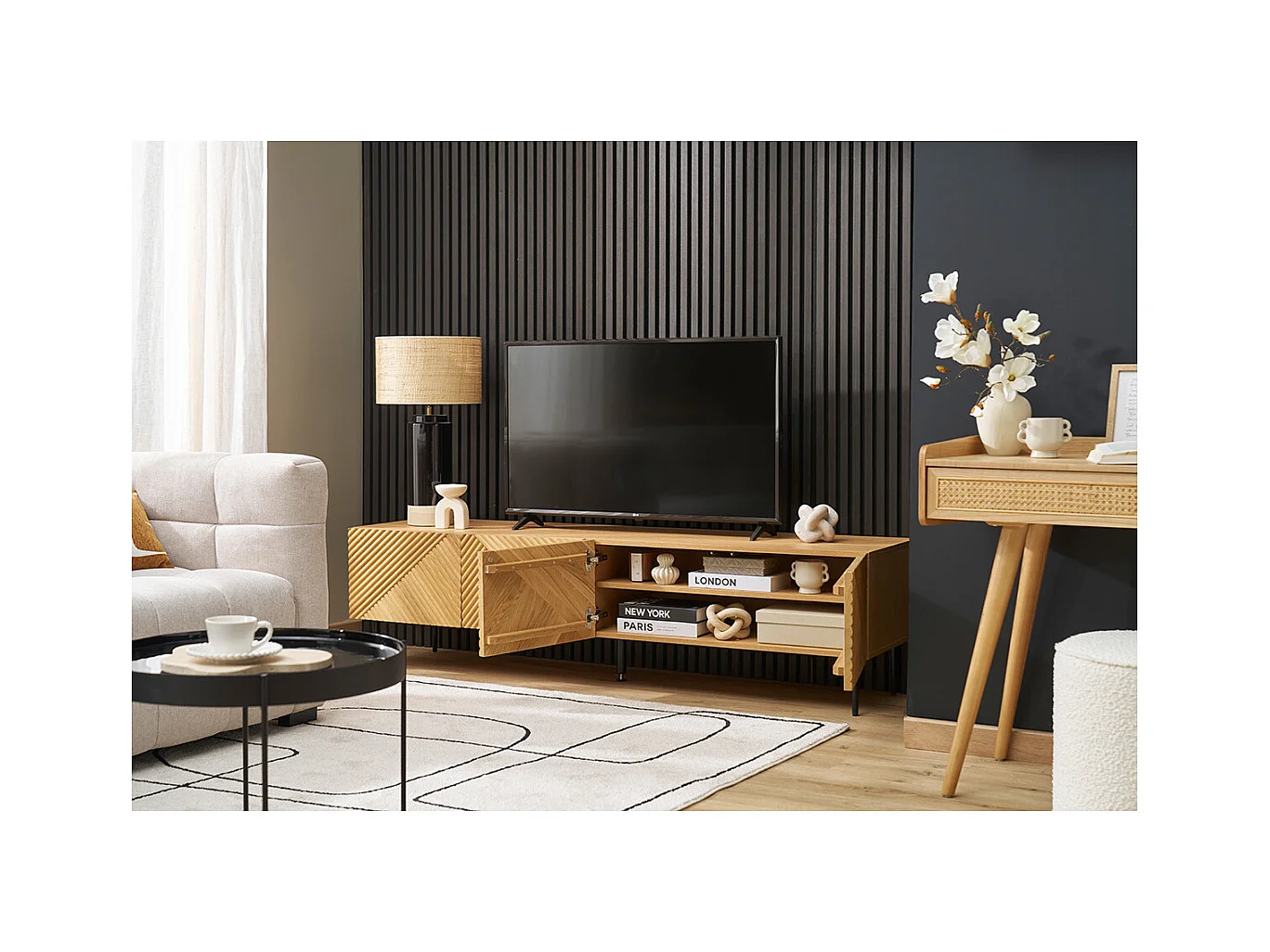 Meuble TV design en bois clair chêne massif gravé et métal noir 4 portes L180 cm ARCHIPEL
