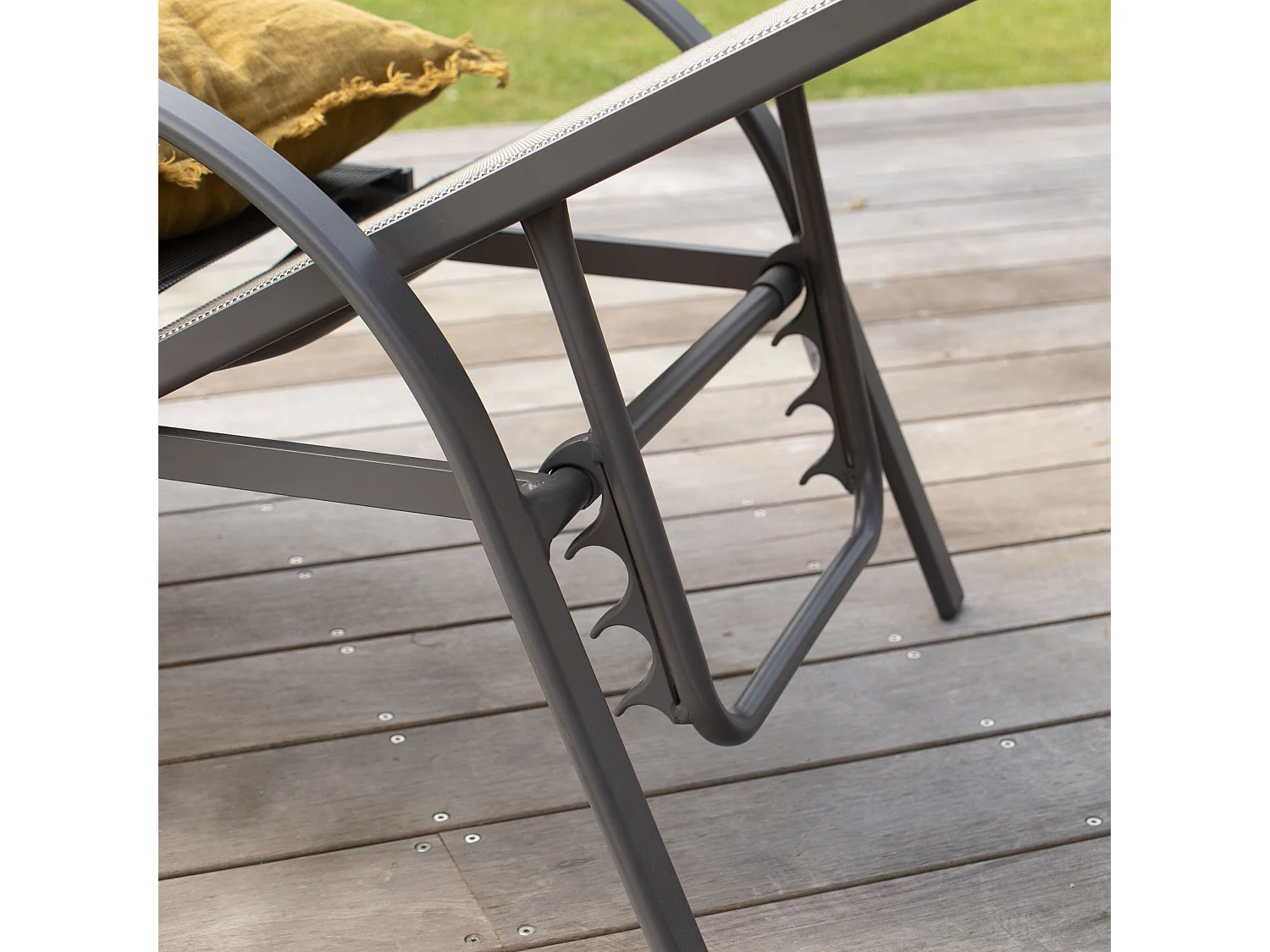 Bain de soleil gris en aluminium multipositions SUNSET