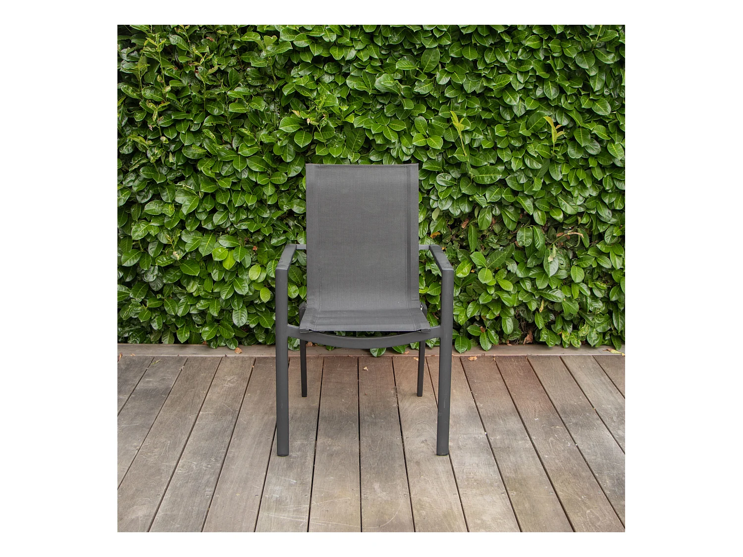 Fauteuil BlackStar structure aluminium noire, assise textilène noire