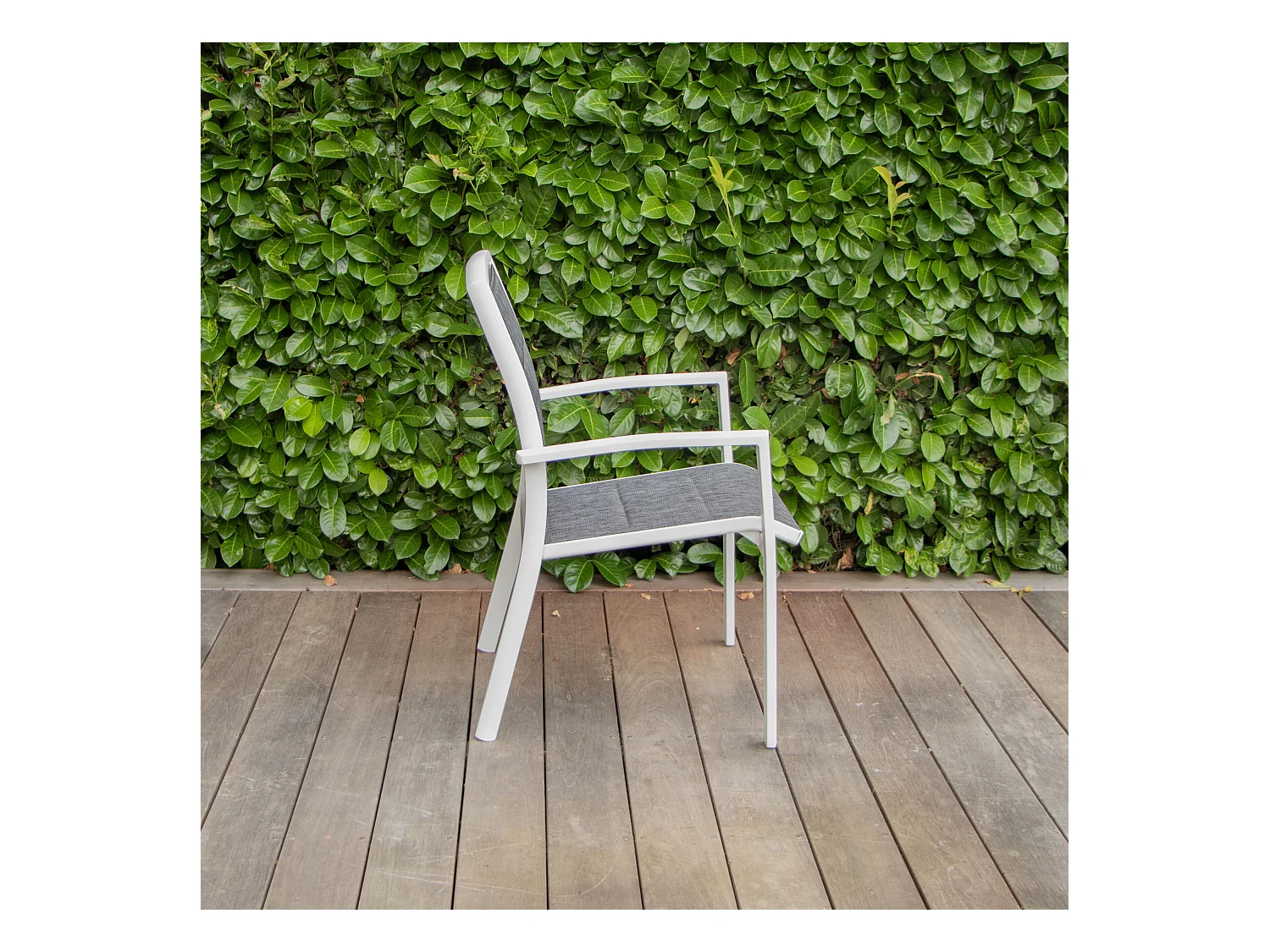 Fauteuil Modulo structure aluminium blanche, assise en textilène coloris gris chiné