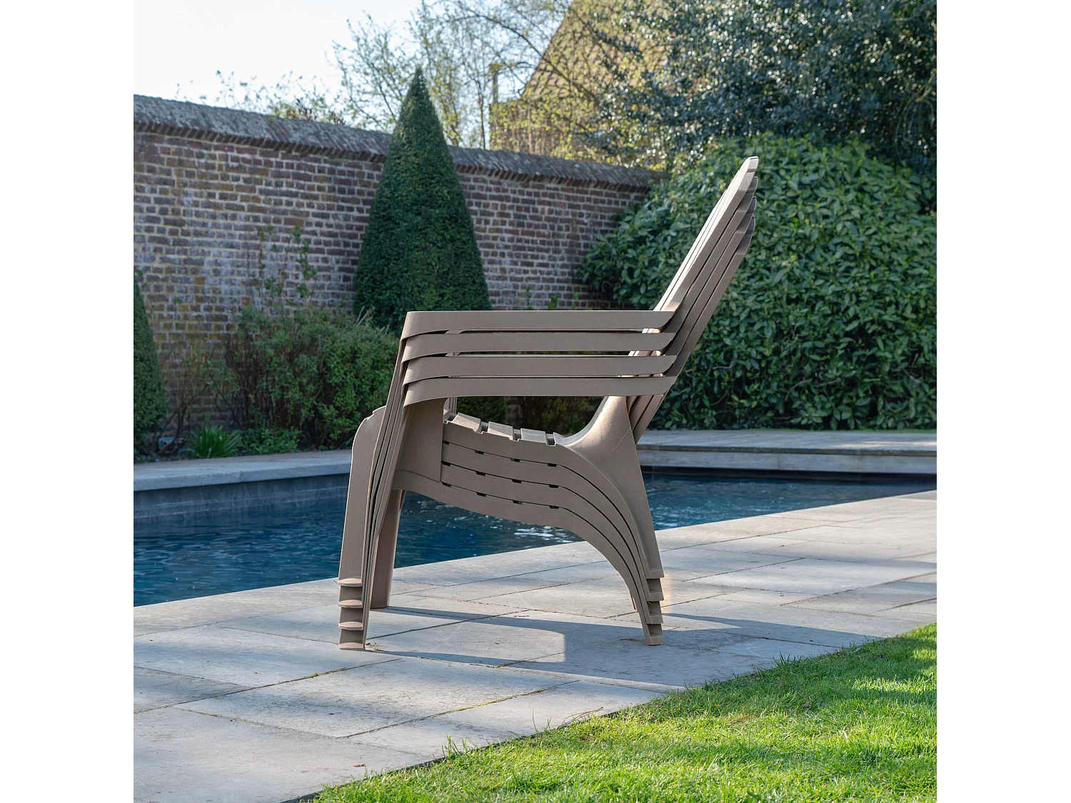 Lot de 4 Fauteuils  Adirondack de jardin en résine empilables Taupe
