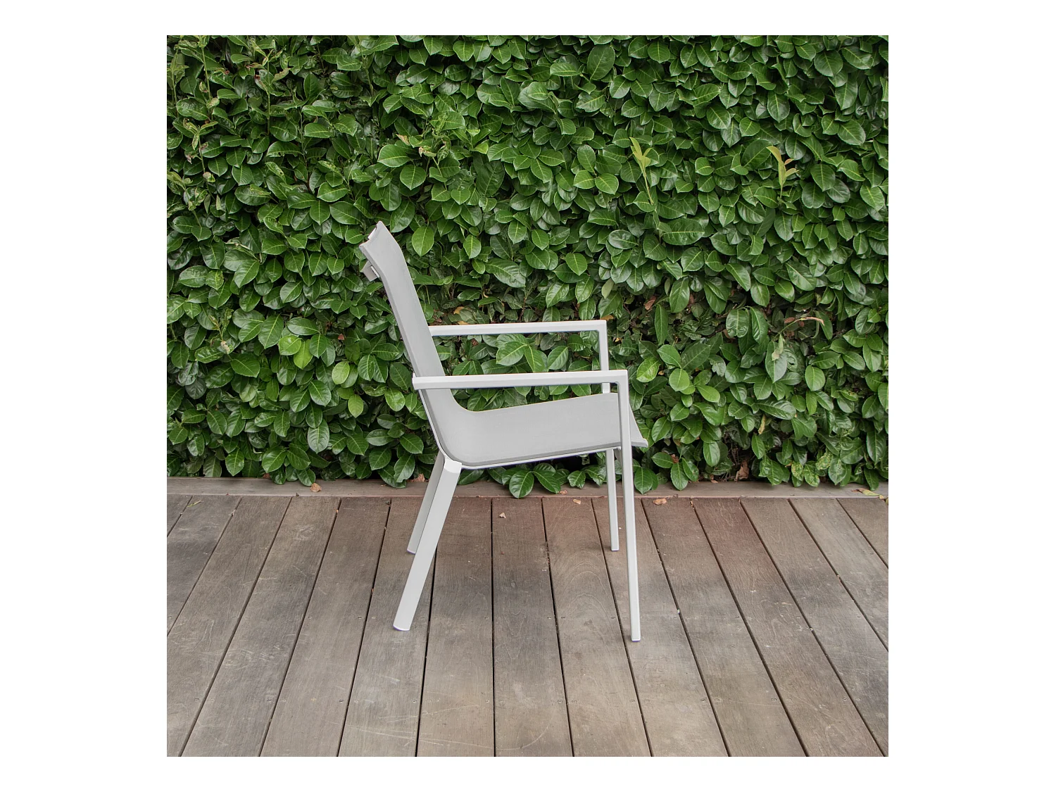 Fauteuil WhiteStar structure aluminium blanche, assise textilène gris clair