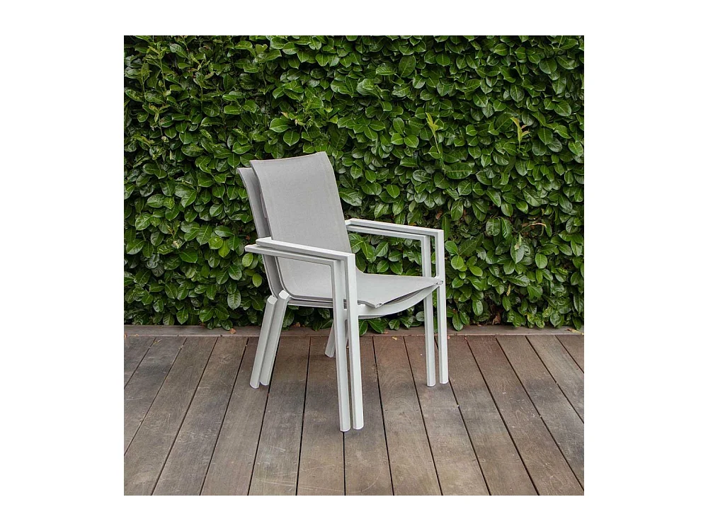 Ensemble TULUM 8/12p en aluminium blanc et plateau en aluminium décors bois avec 8 fauteuils en textilène