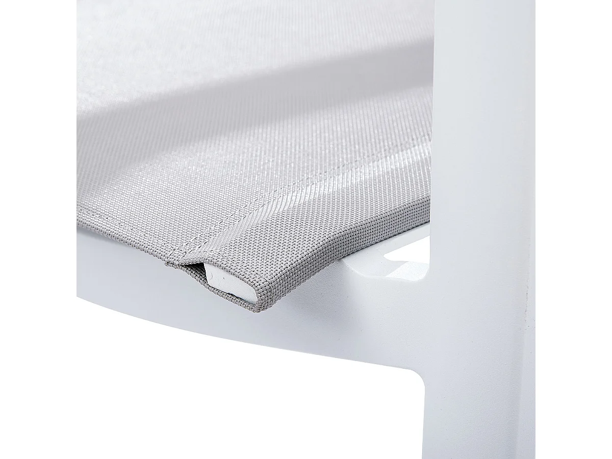 Ensemble TULUM 8/12p en aluminium blanc et plateau en aluminium décors bois avec 8 fauteuils en textilène