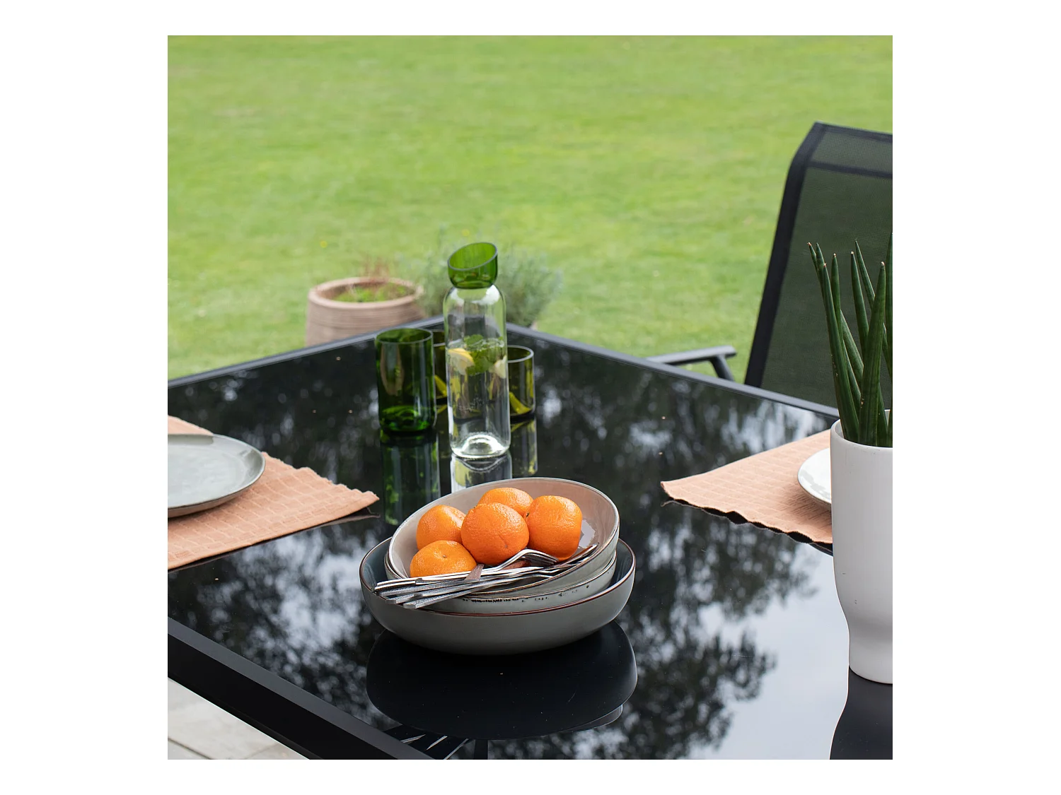 Ensemble BLACKEDITION 6p en aluminium, plateau en verre trempé opaque avec 6 fauteuils en textilène