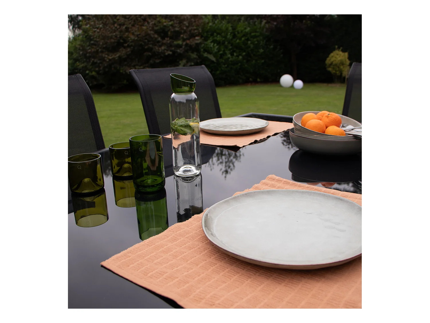 Ensemble BLACKEDITION 6p en aluminium, plateau en verre trempé opaque avec 6 fauteuils en textilène