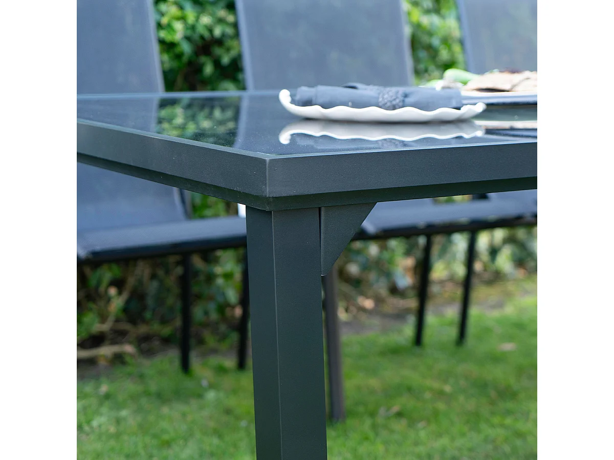 Ensemble BLACKEDITION 8p en aluminium, plateau en verre trempé opaque avec 8 fauteuils en textilène
