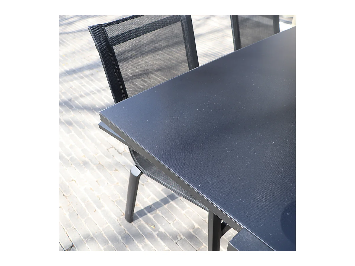Ensemble BLACKSTAR 8/12p en aluminium noir et verre noir avec 8 fauteuils en textilène