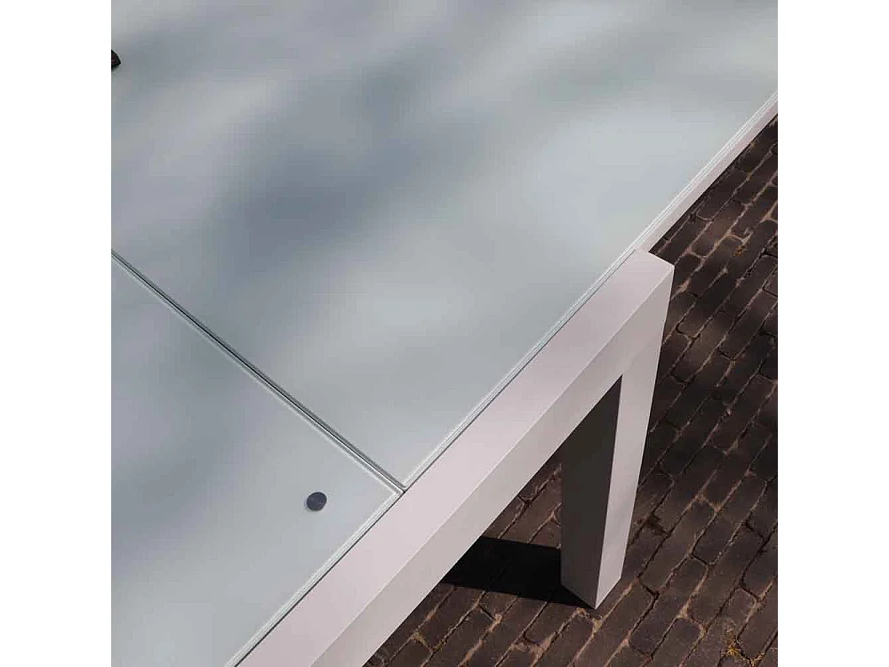 Ensemble WHITESTAR 8/12p en aluminium blanc et verre blanc avec 8 fauteuils et 4 chaises pliantes en aluminium et textilène