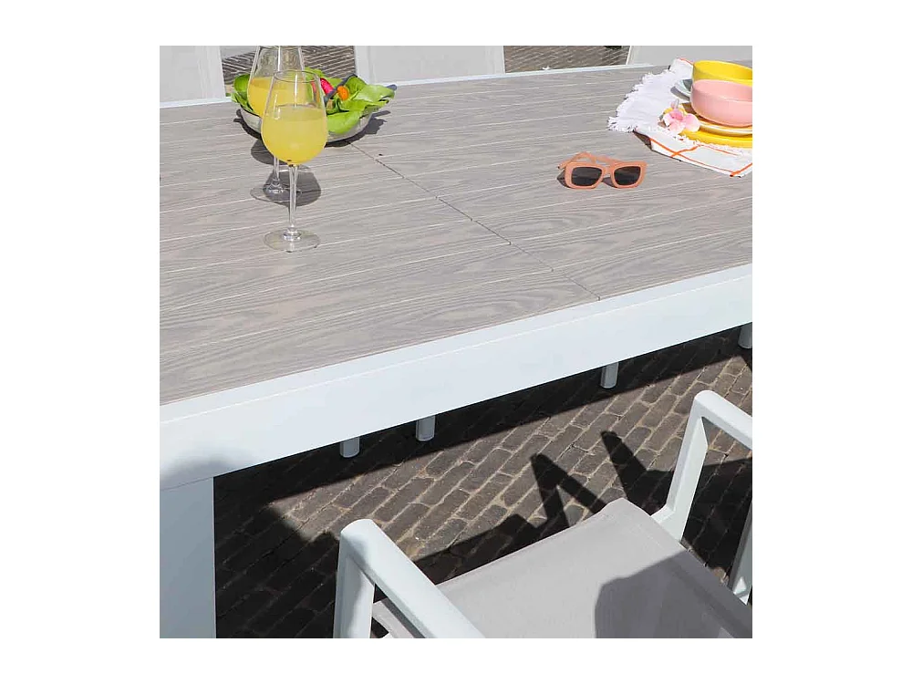 Ensemble TULUM 6/10p en aluminium blanc et plateau en aluminium décors bois avec 6 fauteuils en textilène