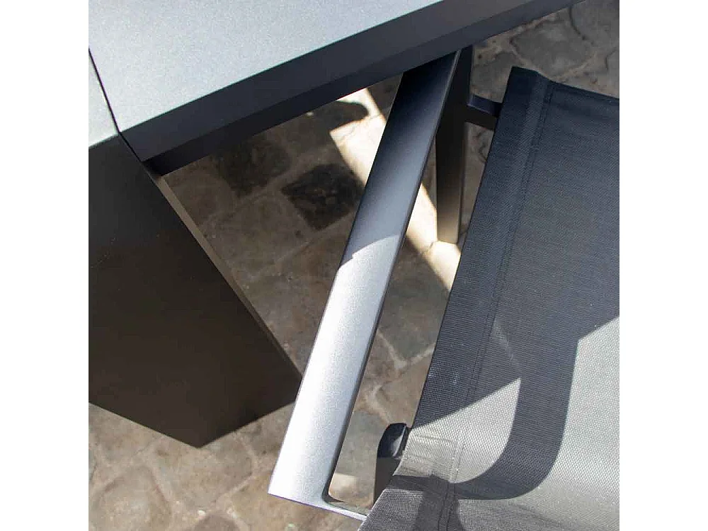 Ensemble IBIZA 6/8p en aluminium gris/noir et 8 fauteuils en textilène