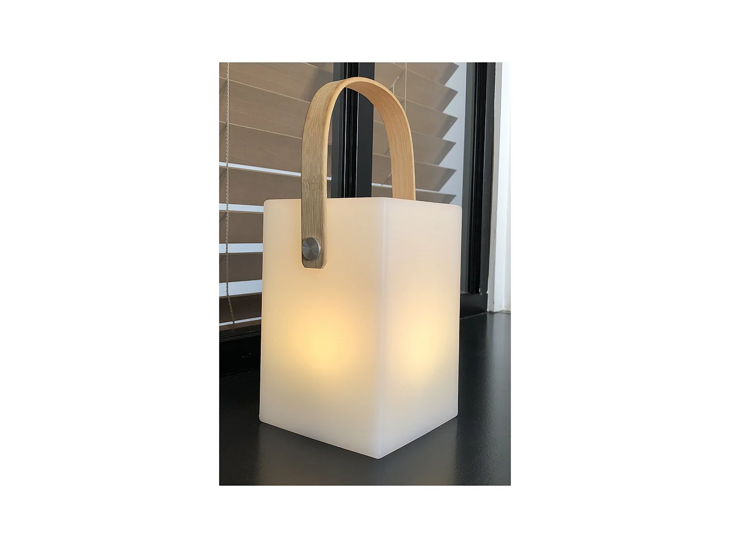 Lampe de table led cubique LISBOA