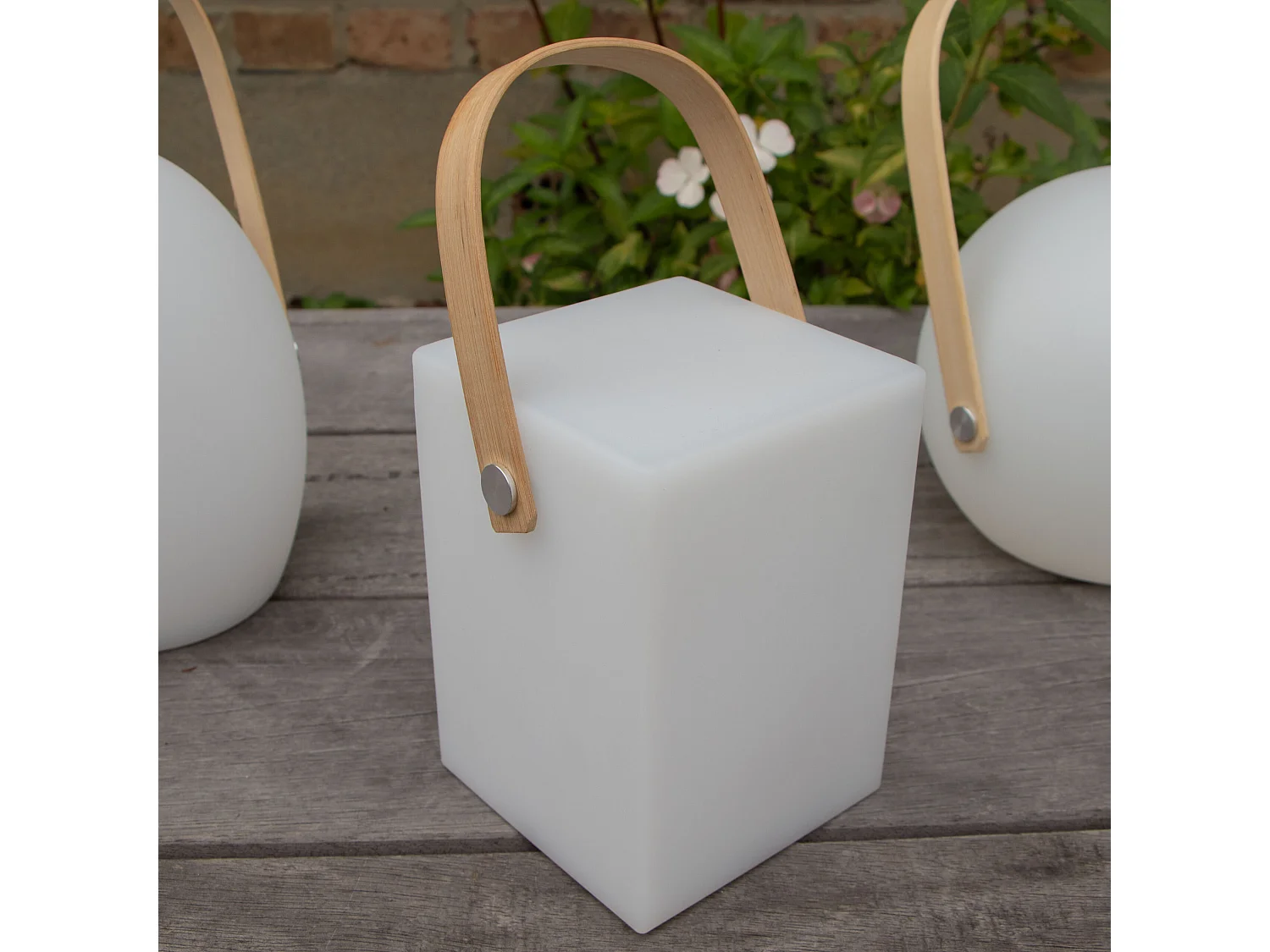 Lampe de table led cubique LISBOA