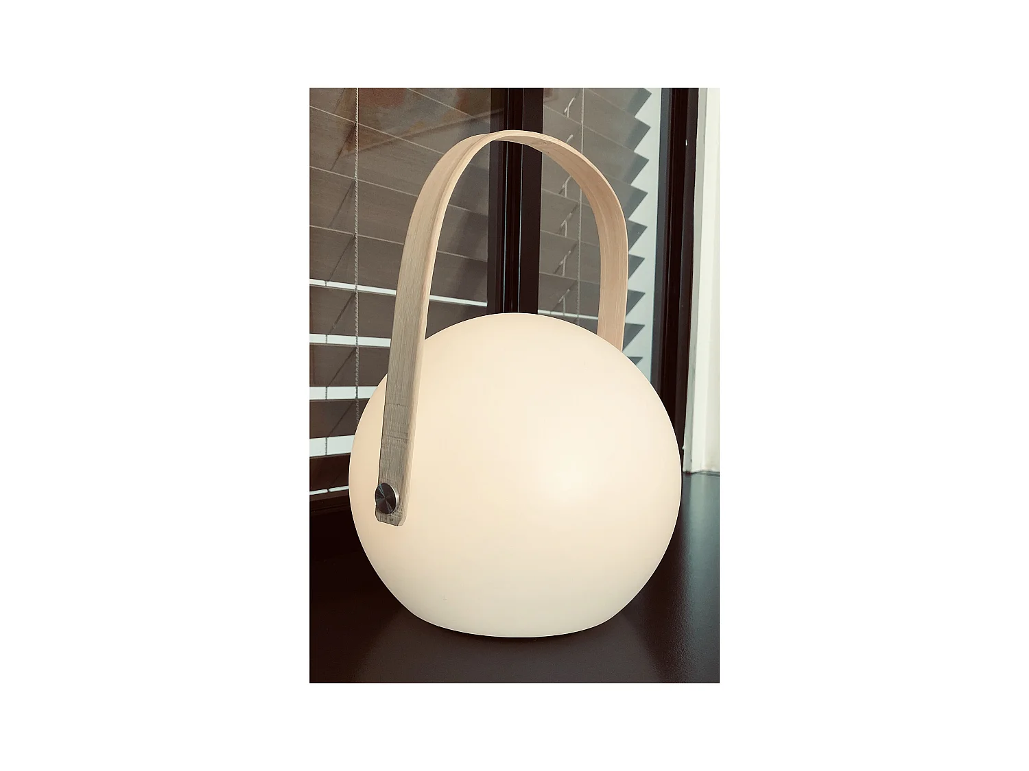 Lampe de table led ronde ATOM