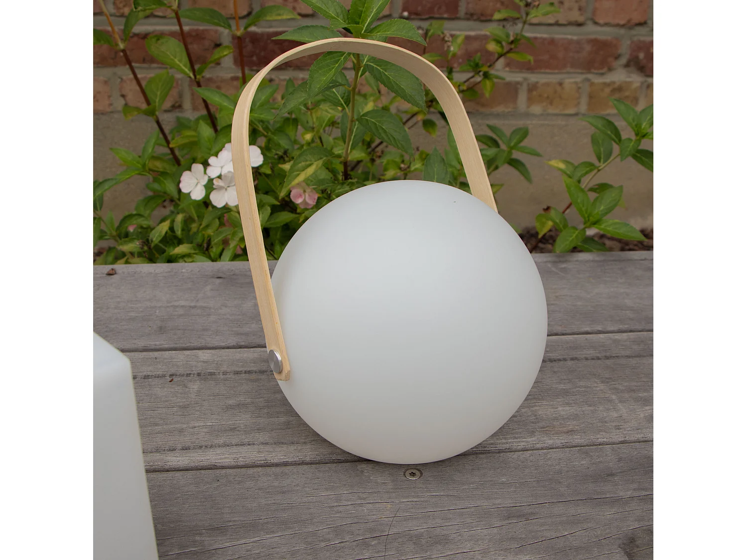 Lampe de table led ronde ATOM