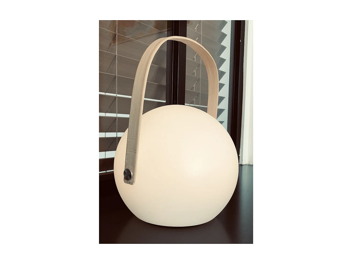 Lampe de table led ronde ATOM