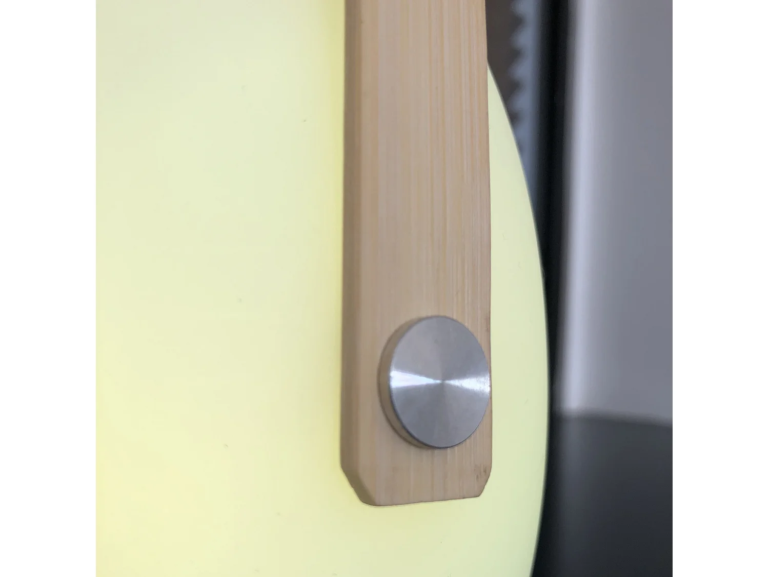 Lampe de table led ronde ATOM