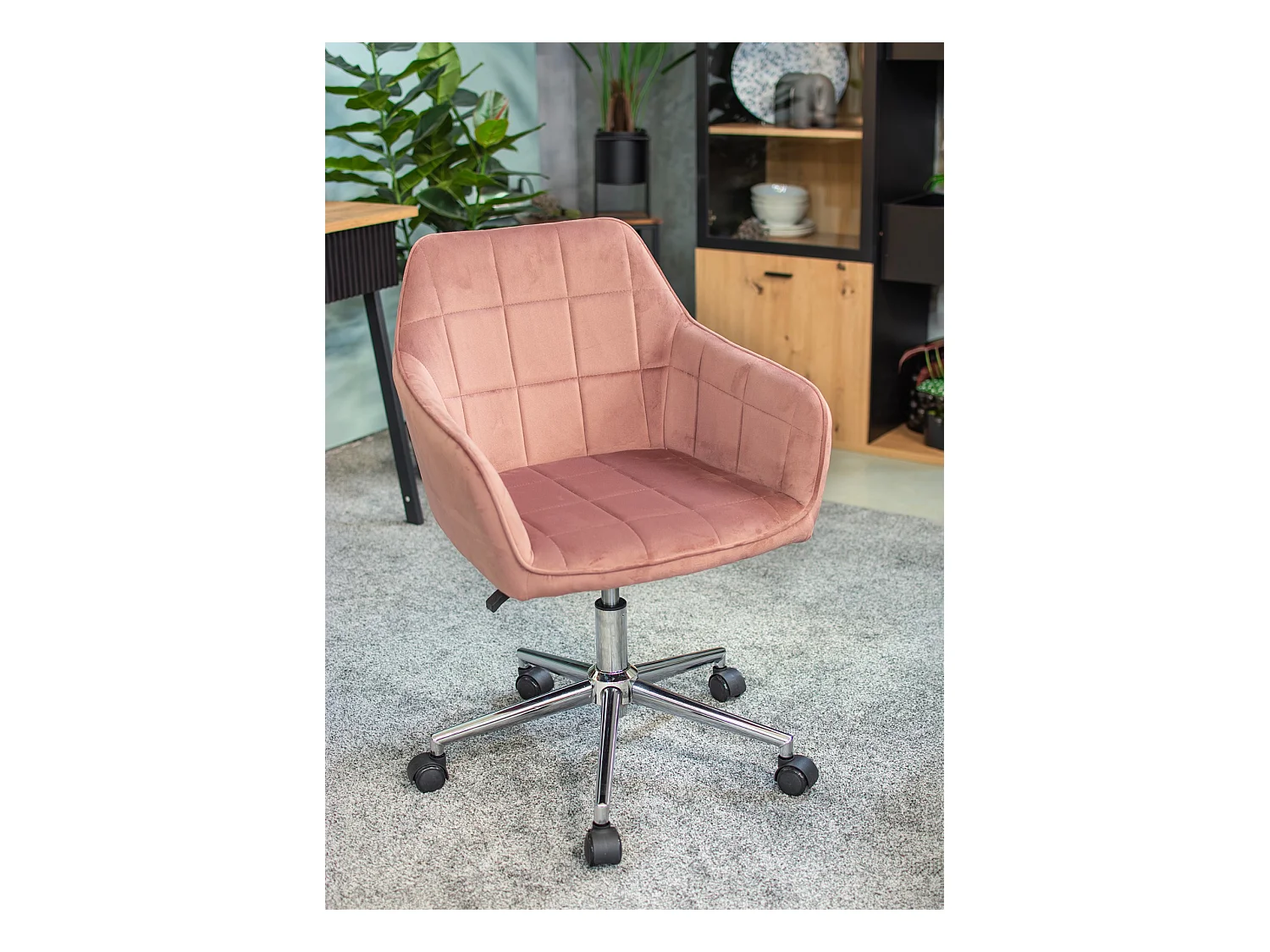 Fauteuil MILANO rose sur pieds argentés