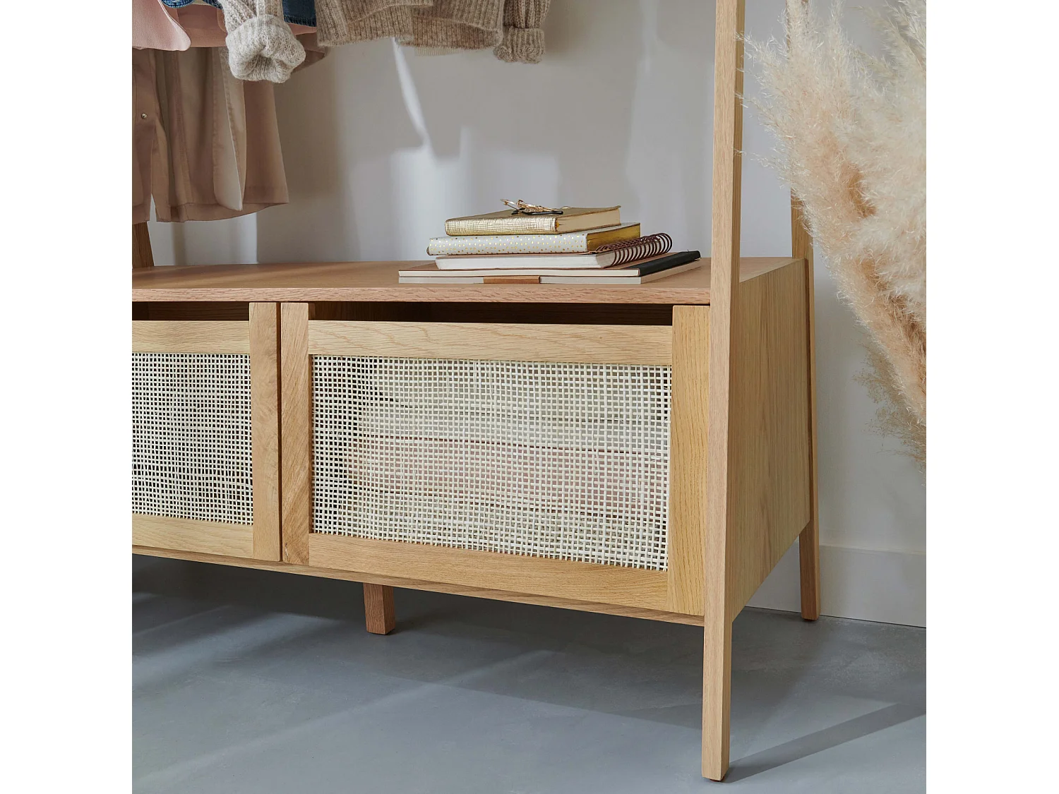 ARKA kledingrek van hout en riet