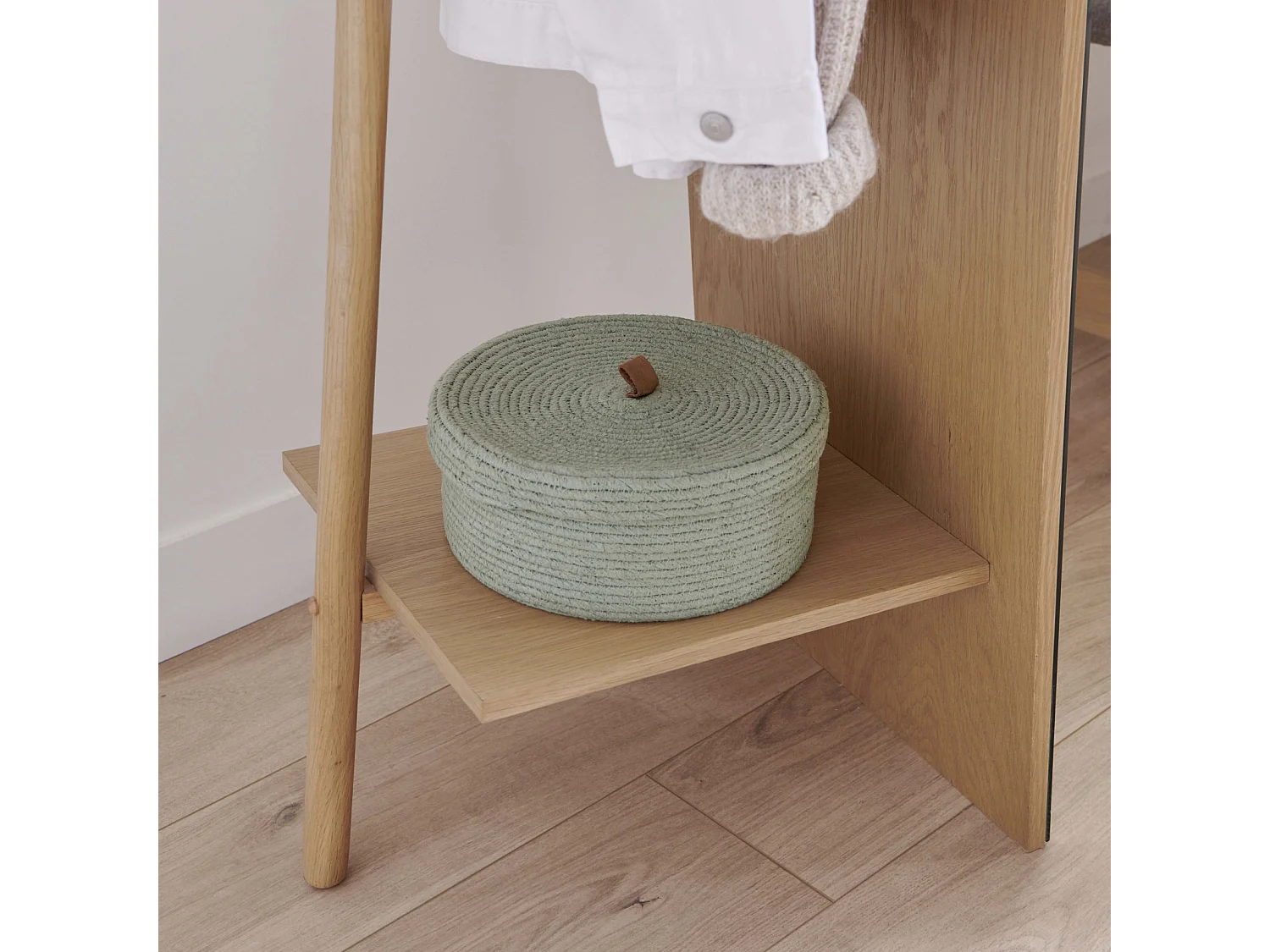 Liam houten spiegelkledingrek