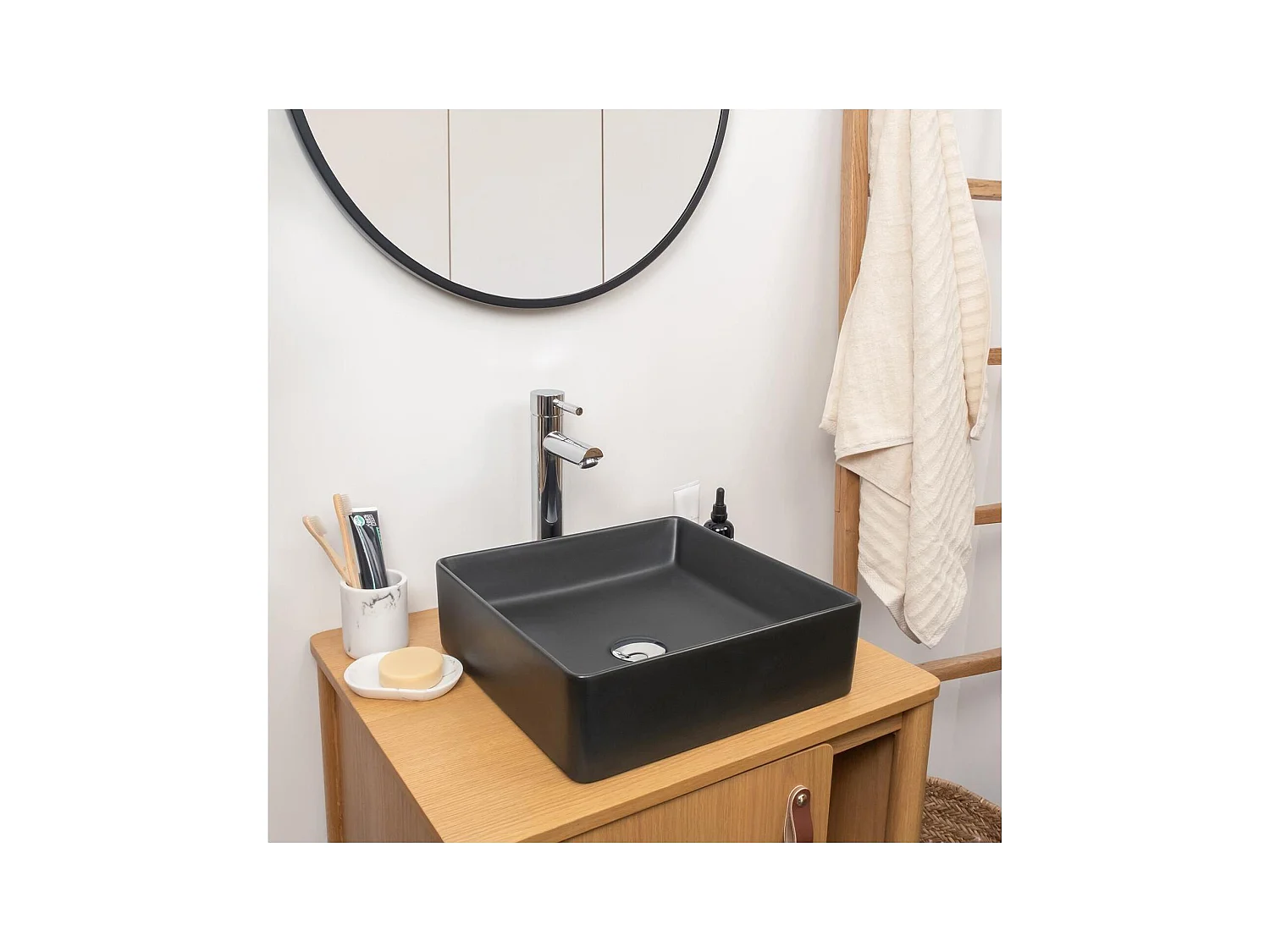 COMA 36,5 cm quadratisches Aufsatzwaschbecken aus schwarzer Keramik