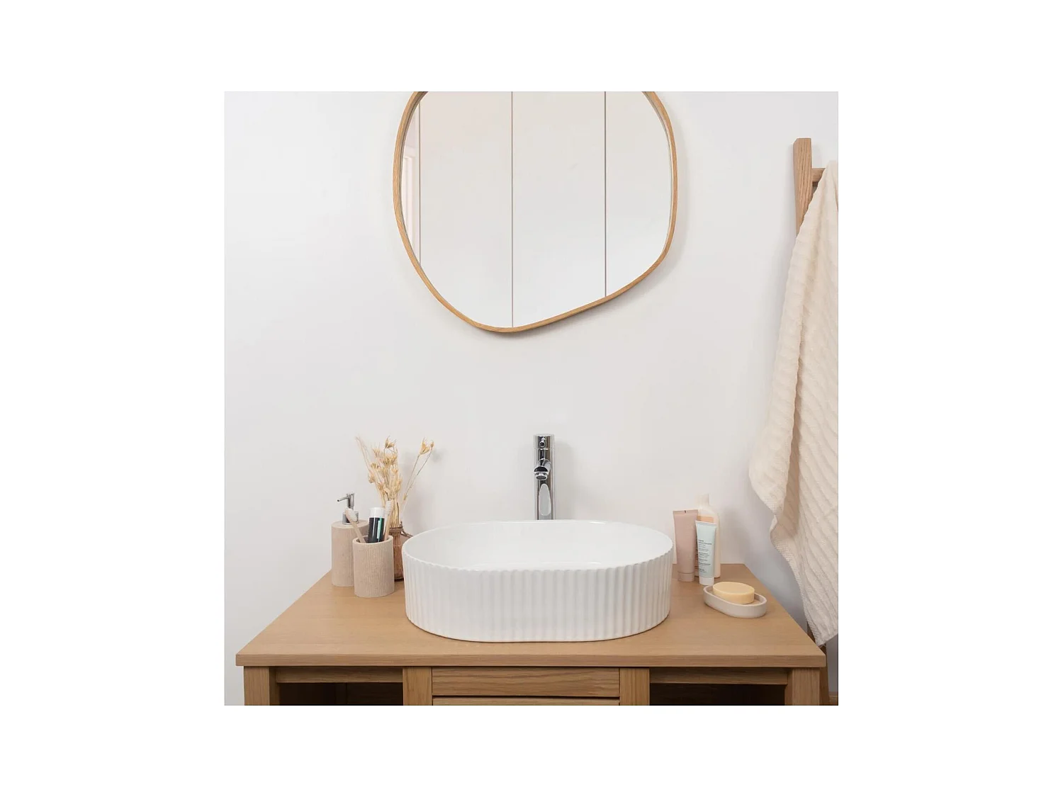 ENA 49x36,5cm ovales Aufsatzwaschbecken aus weißer strukturierter Keramik