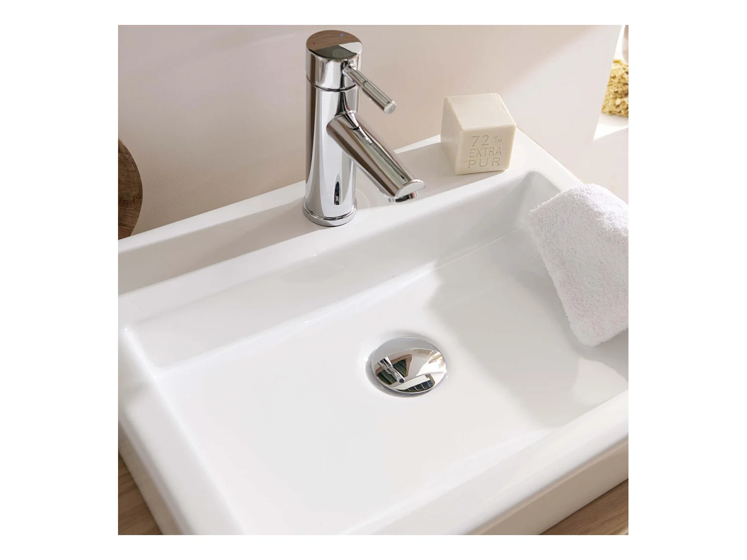 Lavabo rectangular de cerámica blanca 43 x 26,5 cm MOKI
