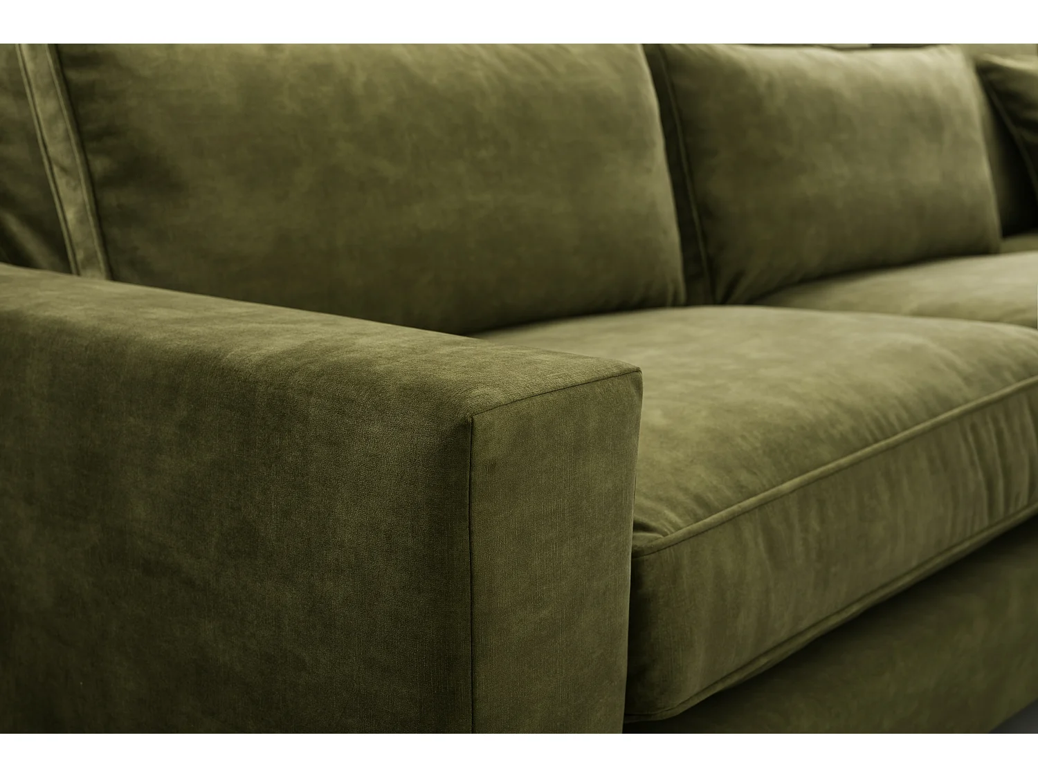 Divano Angolare Autoportante a L con Rivestimento Torre Idrorepellente, Cuscini Rimovibili, Gambe in Metallo Nero, Lato Sinistro 314x224x90cm, Oro