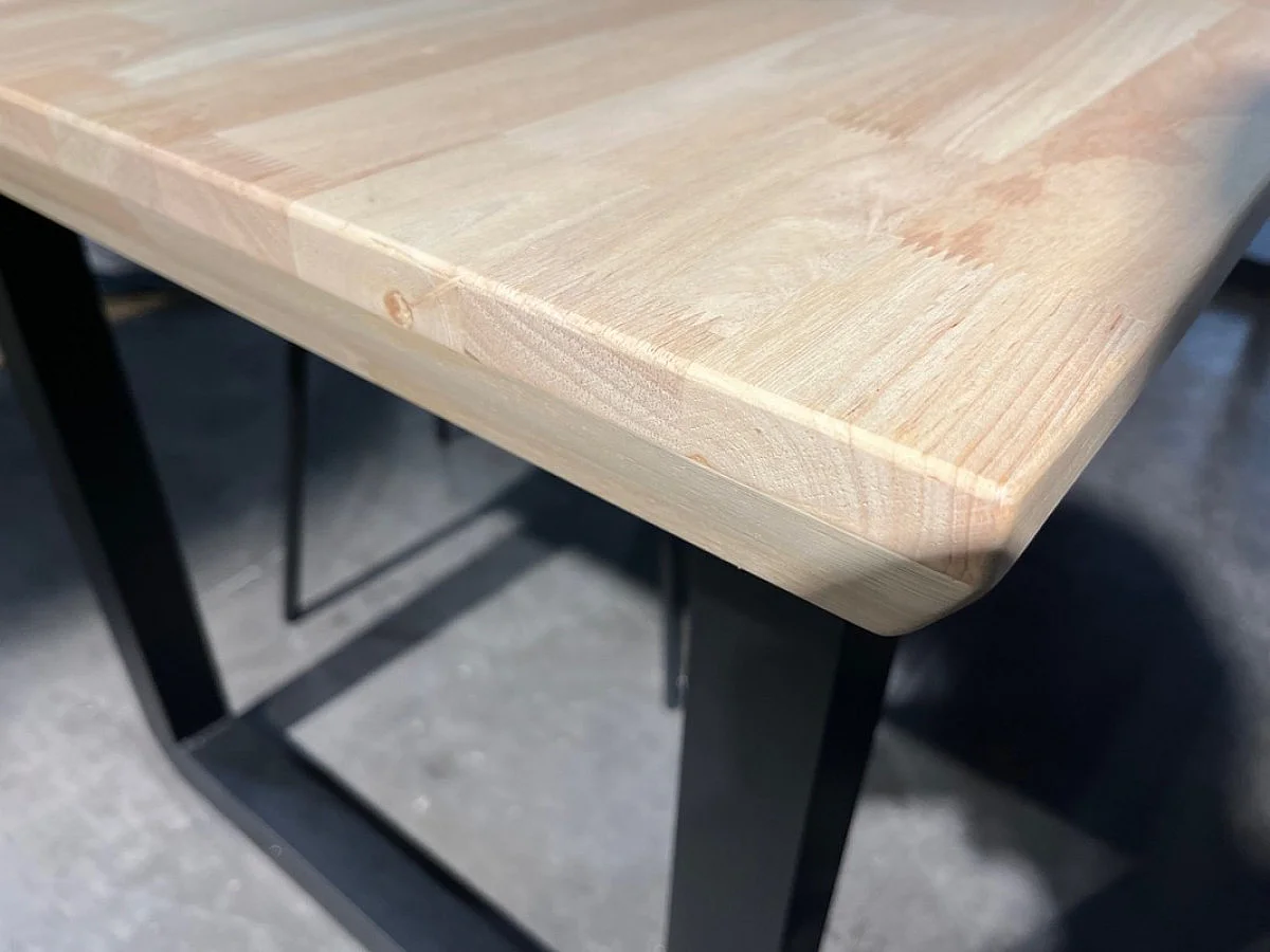 MATIKA - Table extensible en chêne clair et acier L 220