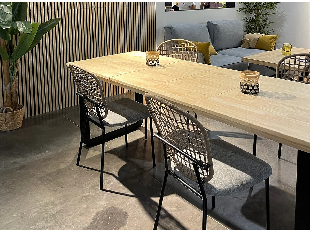 MATIKA - Table extensible en chêne clair et acier L 220