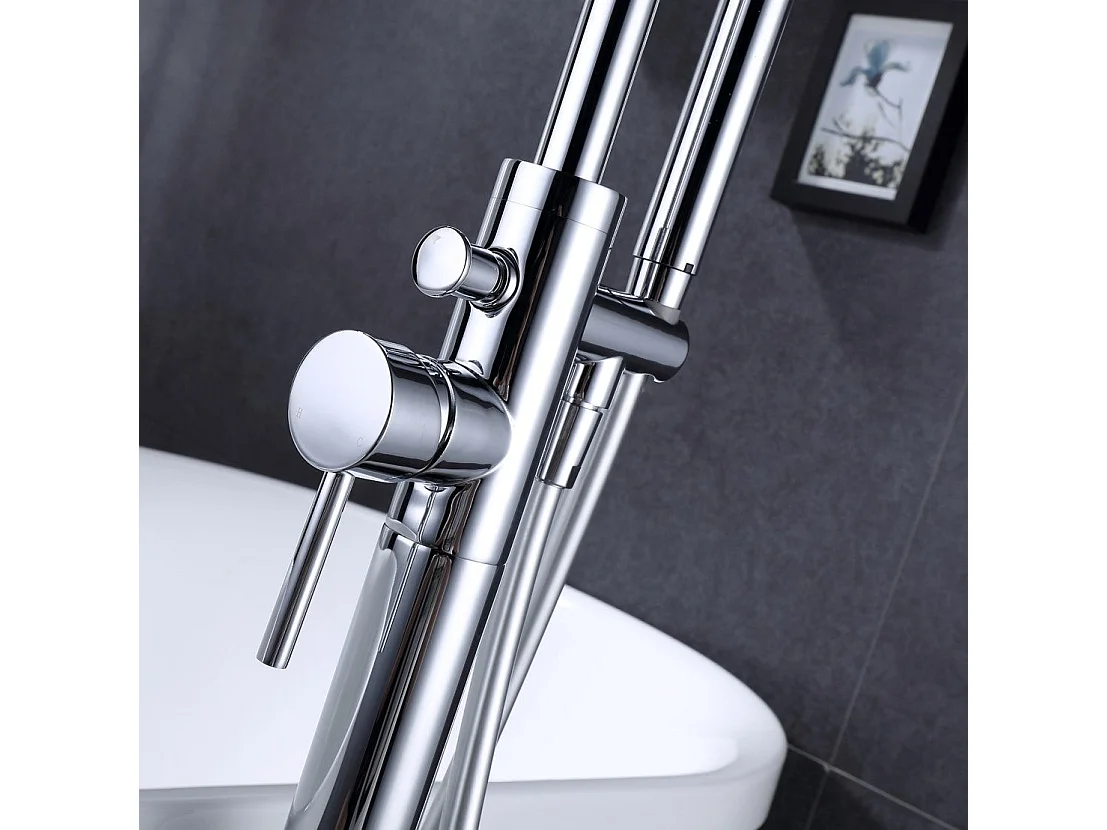 Miscelatore a pavimento DEBRIO per vasca centro stanza