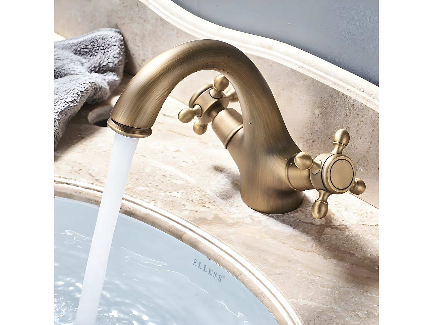 Mélangeur lavabo rétro AGNES or ancien