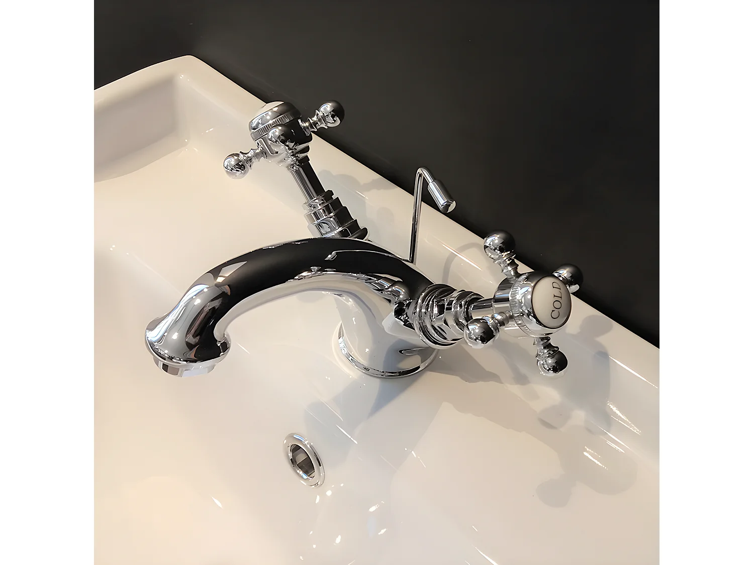 Robinet mélangeur lavabo rétro CANTERBURY avec bonde